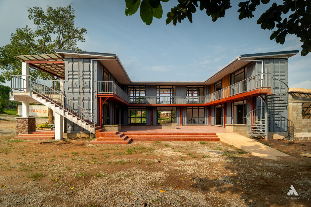 Sustainable classroom building by Accents & Arts